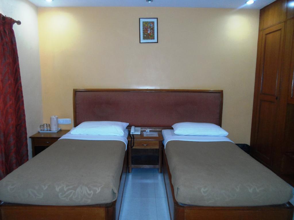The Chakrie Residency Hotel Tirupati Exterior foto